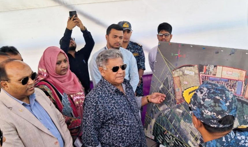 চট্টগ্রাম বন্দরকে বৈশ্বিক মানের করতে প্রয়োজন বিদেশি ব্যবস্থাপনা: নৌ উপদেষ্টা